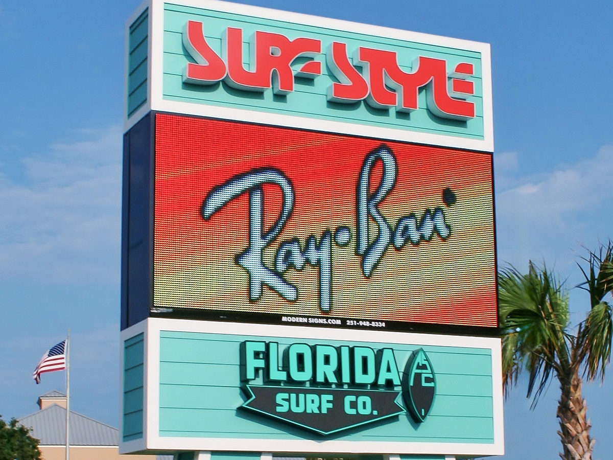 Improve the Retail Customer Journey with Digital Signage