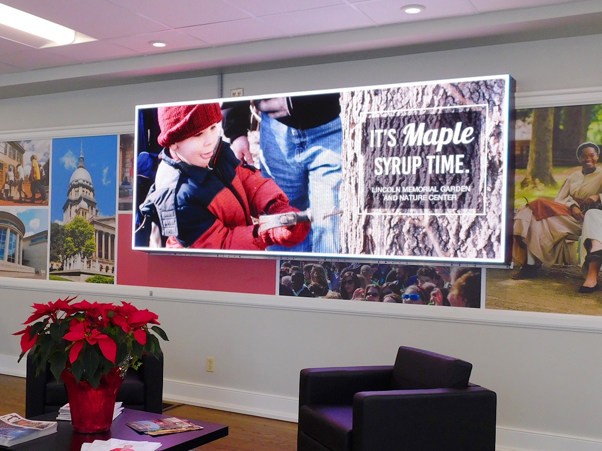 Springfield Convention & Visitors Bureau; Indoor 2.9mm, 3'9" x 9'5", Springfield, IL