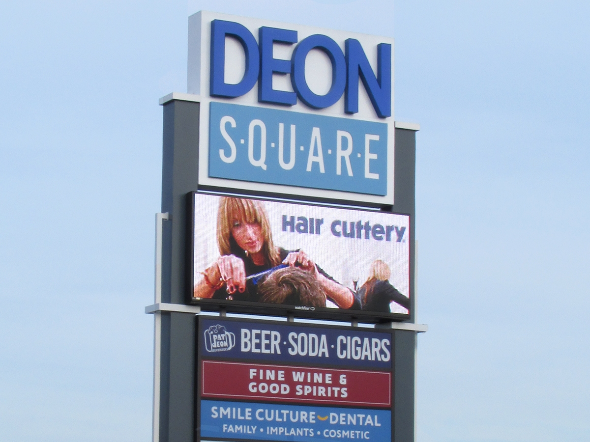 Deon Square; 16mm,5'5" x 12'3", Fairless Hills, PA
