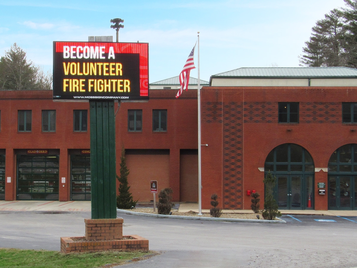 Etowah Horse Shoe Fire Department; 16mm, 4'5" x 7'3", Etowah, NC