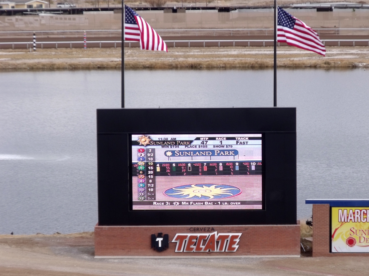 Sunland Park Racetrack; 16mm, 12' x 22' , Sunland Park, NM