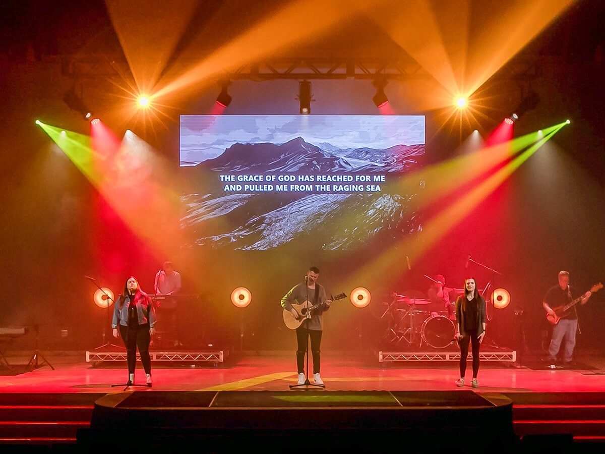 Parkway Bible Church; Indoor 3.9mm, 9' x 16' 5", Pflugerville, TX