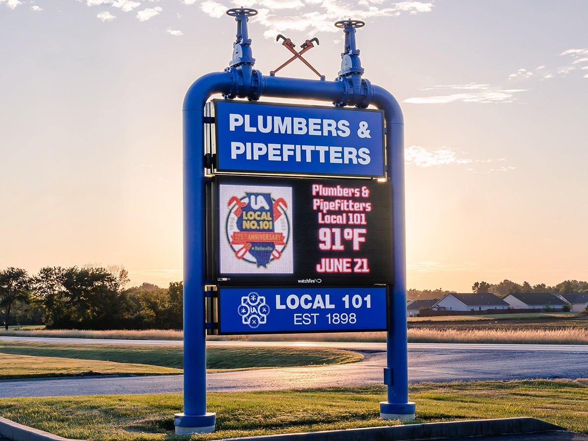 Plumbers & Pipefitters Local 101; 10mm, 4'5" x 8'3", Belleville, IL